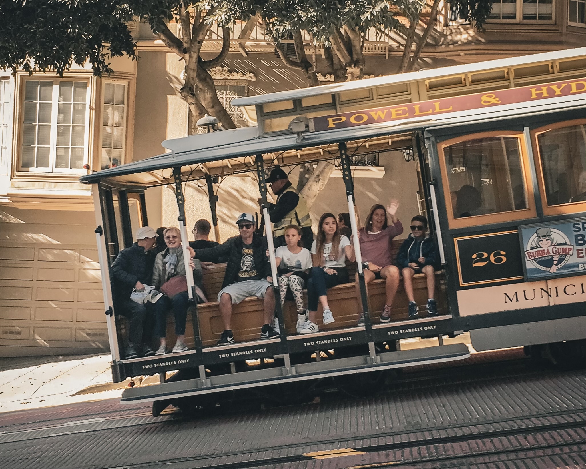 White Swan SF Cable Car package